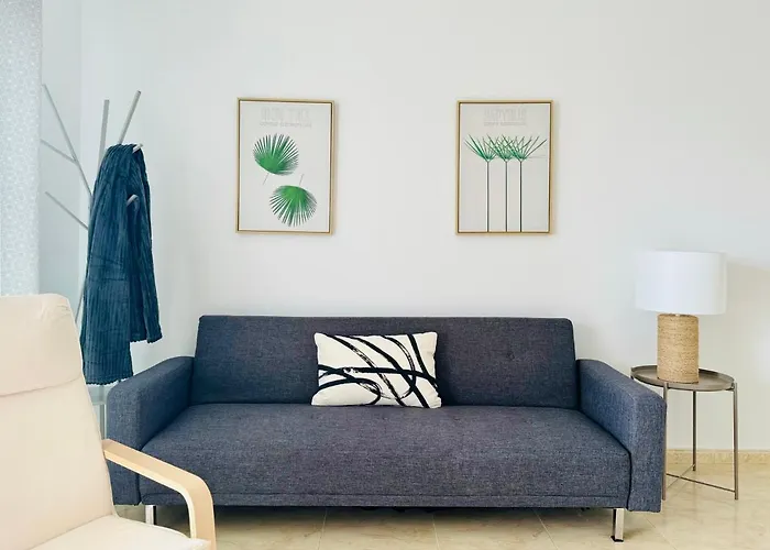 Canaryislandshost L Magenta Puerto del Carmen (Lanzarote)