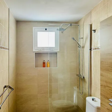 Canaryislandshost L Magenta *