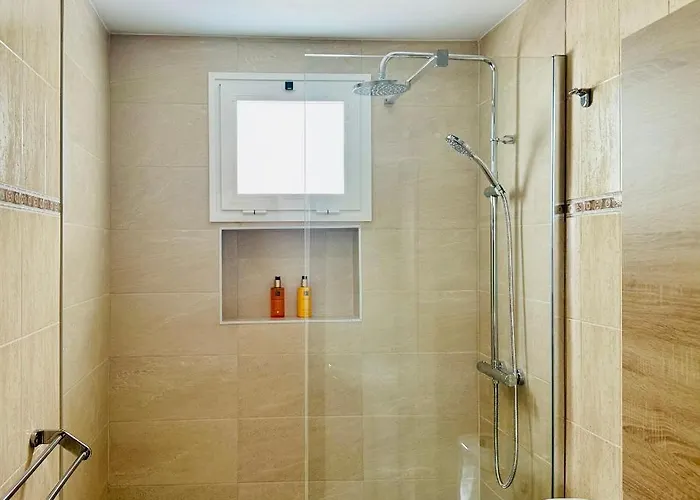 Canaryislandshost L Magenta *